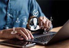 Jak cyberprzestpcy wykorzystuj sieci biznesowe