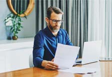 Dowiedz si�, jak czyta� rachunek za pr�d krok po kroku. Sprawd�, co oznaczaj� poszczeg�lne pozycje na fakturze i jak kontrolowa� koszty w firmie.